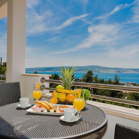 Apartmani Tomeri Starigrad Paklenica Bagian luar foto