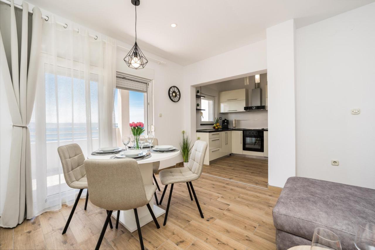 Apartmani Tomeri Starigrad Paklenica Bagian luar foto