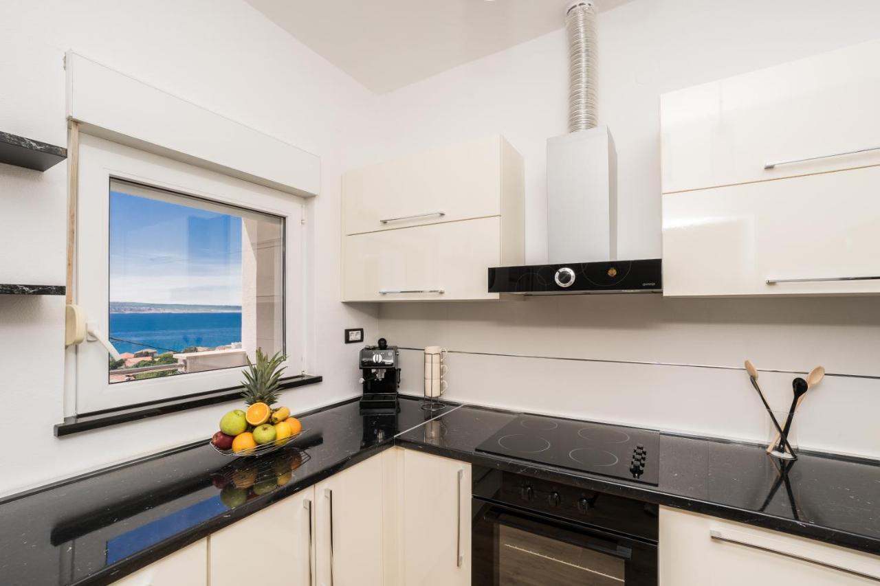Apartmani Tomeri Starigrad Paklenica Bagian luar foto