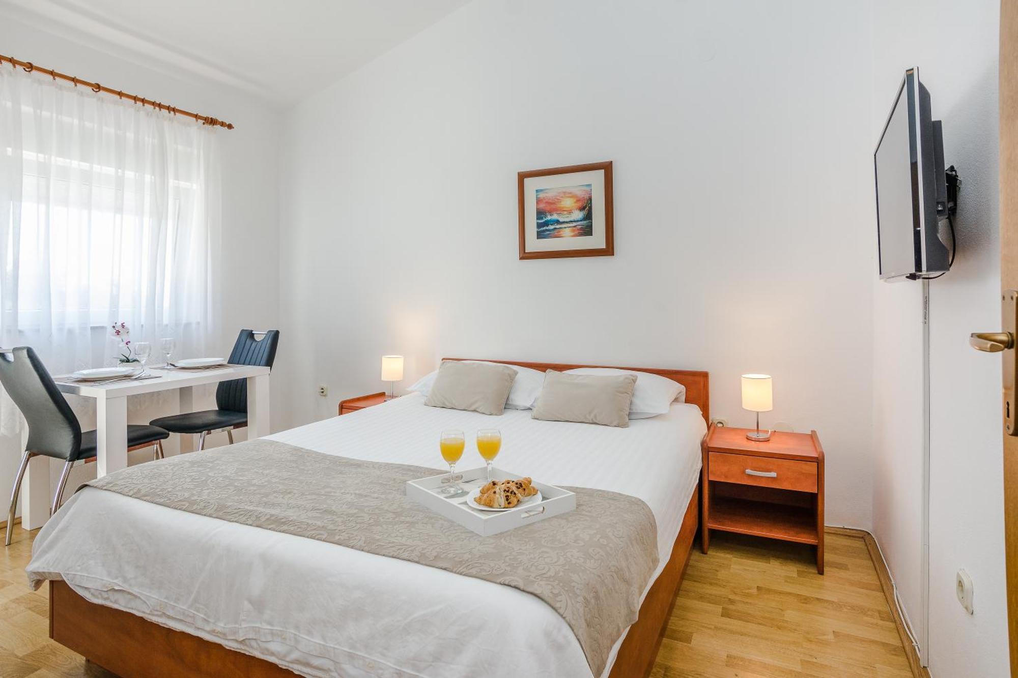 Apartmani Tomeri Starigrad Paklenica Bagian luar foto